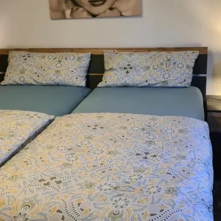 Апартаменты Neu! Eulennest Staudernheim